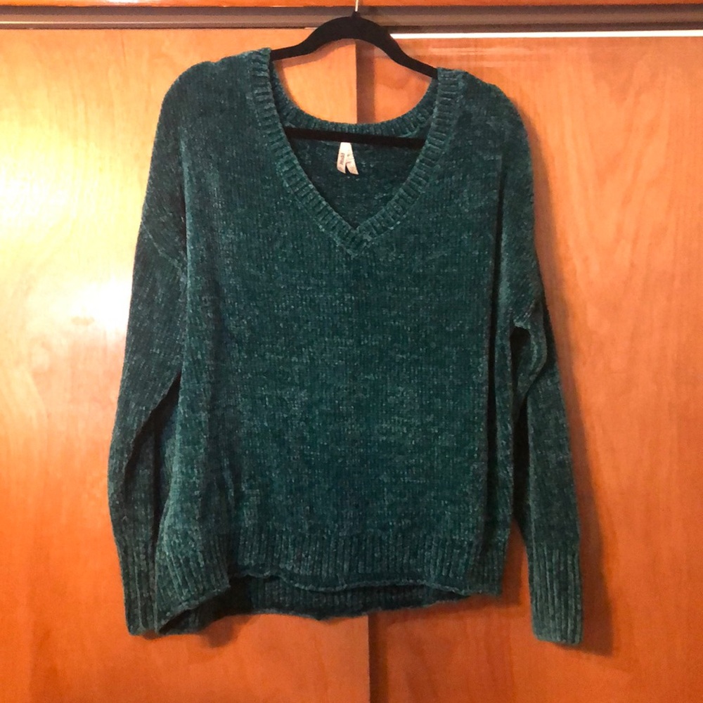 Cozy Mudd XL v-neck sweater